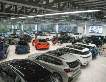Los fraudes operan principalmente a través de financieras falsas que ofrecen autos con enganches bajos, exigen pagos y desaparecen con el dinero de las víctimas. Unsplash