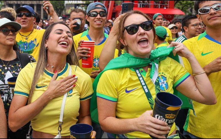 Aficionados se reunieron en el FIFA Fan Fest Guadalajara para ver el partido entre Brasil y Japón. EL INFORMADOR/A. Navarro
