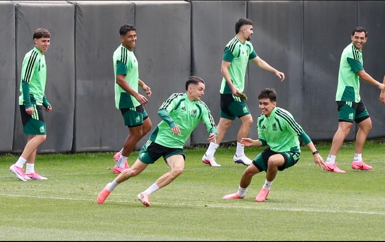 Entrenamiento de la selección mexicana previo al partido contra Ecuador. 