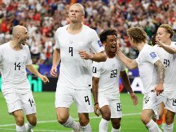 Hoy, cuando el partido parecía encaminarse a un desenlace incierto, apareció la figura de Erling Haaland, quien marcó y le dio la victoria a Noruega sobre Costa de Marfil. EFE / C. Ramírez