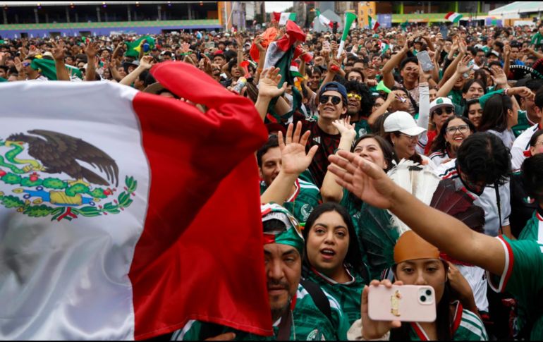 tres escenarios ubicados en puntos estratégicos de la Ciudad de México se instalaran hoy en el partido México vs Ecuador. EFE / ARCHIVO