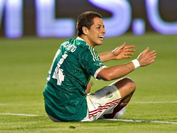 La paridad llegó por obra de la fortuna y la insistencia de Javier "Chicharito" Hernández. Imago7/Archivo.