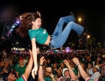 La capital jalisciense vivió una noche de emoción desbordada, con miles de seguidores entregados a un festejo que se extendió hasta la madrugada. EFE/F. Guasco