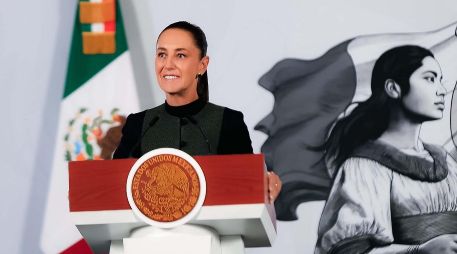 Claudia Sheinbaum va por la regulación del uso de la IA y las redes sociales