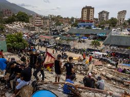 Según las últimas cifras oficiales de Caracas, Venezuela los servicios de emergencia han rescatado a 6 mil 461 personas. EFE / ARCHIVO