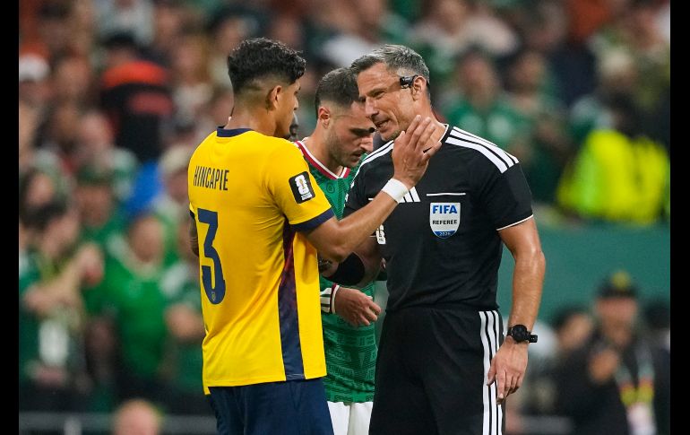 la clasificación de México a los octavos de final y la eliminación de Ecuador, el partido será recordado por consolidar una regla que busca limpiar el deporte. AP / N. PISARENKO