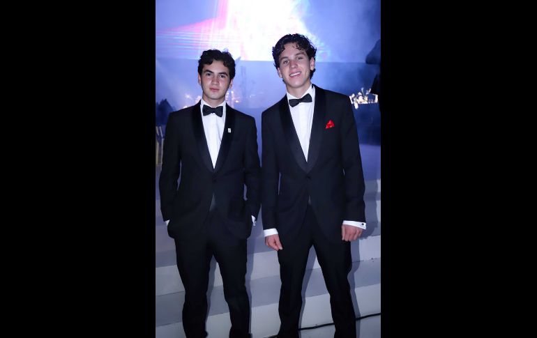 Cristóbal Oñate y Bernardo Gutiérrez. GENTE BIEN JALISCO / Graduación Liceo del Valle