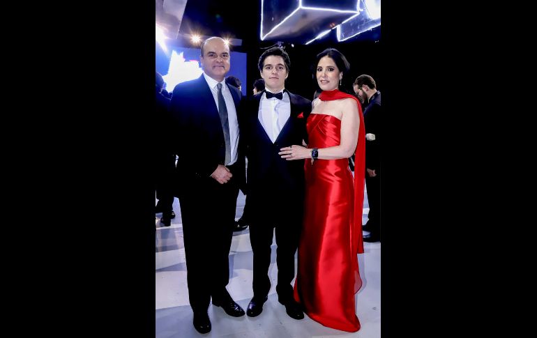 Javier Carral, Gonzalo Carral y Adriana Ochoa. GENTE BIEN JALISCO / C. Jimeno