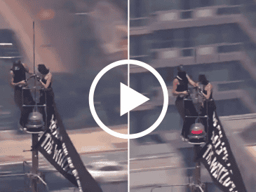 Los escaladores en el Empire State no portaban arneses por lo que se colocaban en un escenario de riesgo. X / @FoxNews