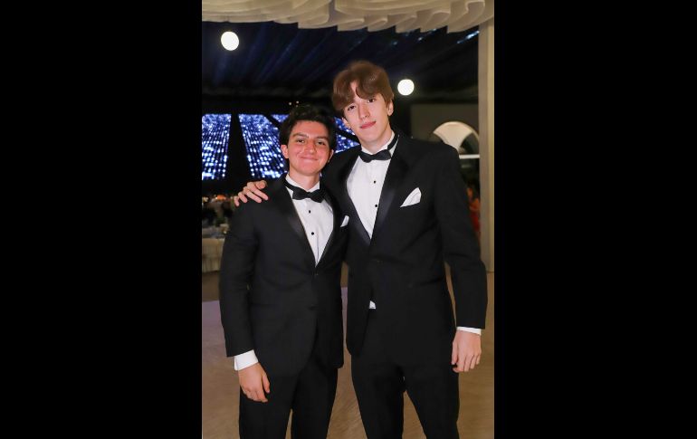 Leonardo Gómez y Mirko Sestak.  GENTE BIEN JALISCO / Graduación de la Generación 2026