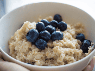 Aunque la avena suele formar parte de patrones de alimentación saludables, no existe un alimento que sea ideal para todas las personas por igual.  CANVA