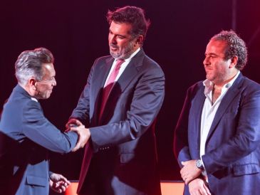 El gobernador de Jalisco, Pablo Lemus subrayó que uno de los aspectos más importantes de esta transición era que el club quedara en manos de propietarios comprometidos con su desarrollo. EL INFORMADOR / A. NAVARRO