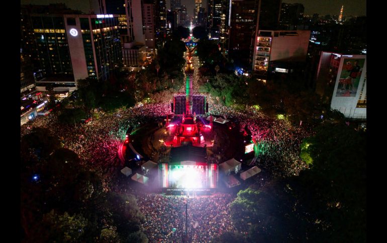 Se registró una marea humana en las inmediaciones del Ángel de la Independencia. EFE/T. Pérez