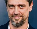 El director argentino Andy Muschietti debuta como actor de doblaje al dar voz a Max, un realizador inspirado en los cineastas europeos del Hollywood clásico. AFP