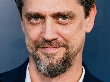 El director argentino Andy Muschietti debuta como actor de doblaje al dar voz a Max, un realizador inspirado en los cineastas europeos del Hollywood clásico. AFP
