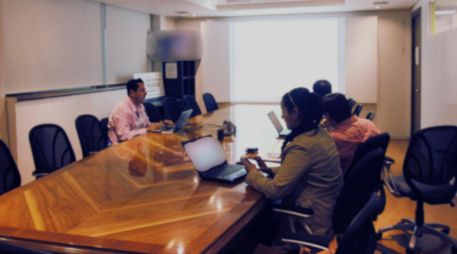 En la percepción del entorno económico, seis de cada 10 consultados por Banxico advirtieron que el clima de negocios permanecerá igual los próximos seis meses. EL INFORMADOR / ARCHIVO