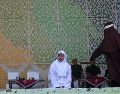 Una mujer de Aceh reacciona a los azotes durante un castigo público por violar la ley islámica en Banda Aceh, Indonesia, el 2 de julio de 2026. El Tribunal de la Sharia y la Fiscalía de Banda Aceh castigaron a los infractores con entre 10 y 30 azotes, incluyendo a una pareja que fue sorprendida besando a sus parejas en directo en la plataforma TikTok. EFE/H. SIMANJUNTAK