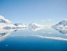 Actualmente, la capa de hielo de la Antártida Oriental es la más grande de la Tierra y almacena suficiente agua congelada como para elevar el nivel del mar a nivel mundial en unos 52 metros si se derritiera por completo. Unsplash