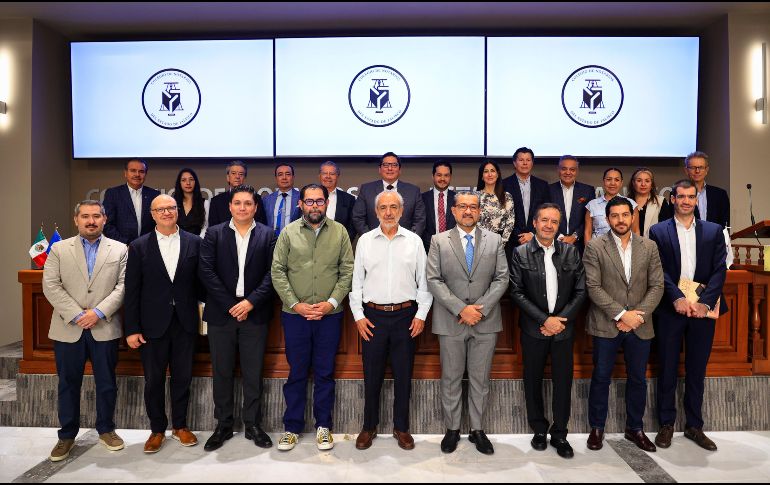 El evento contó con la presencia de José Palacios, presidente de la Fundación GDL 500, y José Luis Leal Campos, presidente del Colegio de Notarios de Jalisco. EL INFORMADOR / J. Acosta