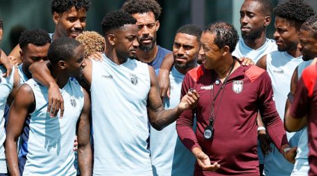 El equipo de Cabo Verde, tras una fase de grupos invicta, se prepara para enfrentar a Argentina este viernes. EFE/A. Estevez