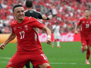 Rubén Vargas celebra su gol, el definitivo del partido. AP/A. Parr