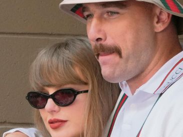 La cantante estadounidense Taylor Swift y el jugador de futbol americano de la NFL Travis Kelce. AFP
