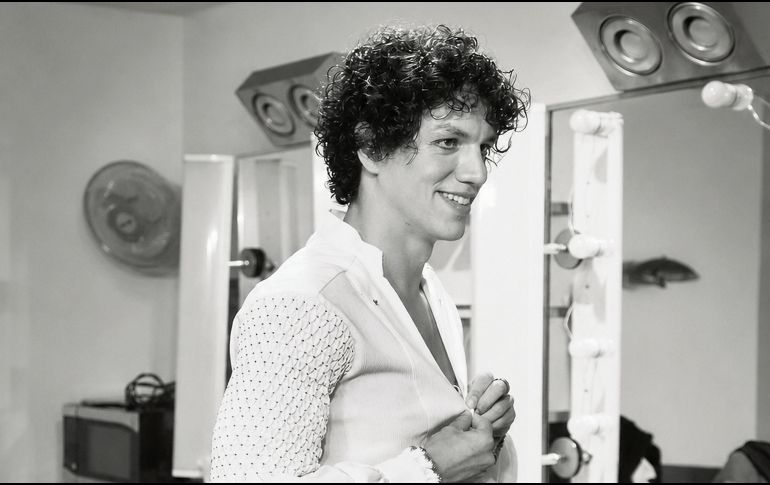 Isaac Hernández. El bailarín tapatío se muestra desde el camerino del Metropolitan Opera House de Nueva York. CORTESÍA