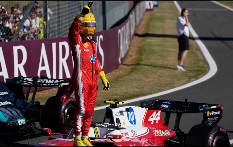 El inglés Lewis Hamilton (Ferrari) saldrá primero en la carrera sprint del Gran Premio de Gran Bretaña 2026. AP / D. Bandic