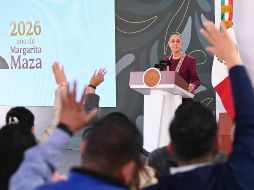 Claudia Sheinbaum informó que mantiene comunicación constante con la presidenta municipal de Uruapan, Grecia Quiroz. EFE/Presidencia de México