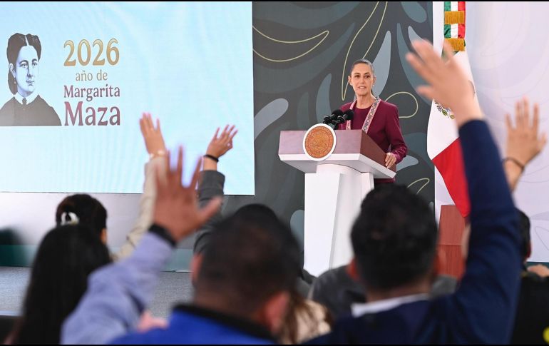 Claudia Sheinbaum informó que mantiene comunicación constante con la presidenta municipal de Uruapan, Grecia Quiroz. EFE/Presidencia de México
