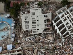 Esta imagen del jueves 2 de julio de 2026 muestra edificios que se derrumbaron durante los dos terremotos recientes en La Guaira, Venezuela. AP/M. Delacroix