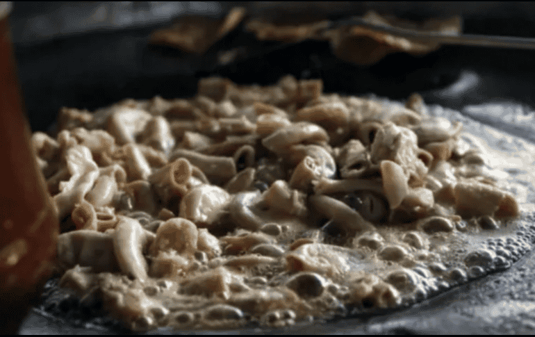 Los tacos de tripa, uno de los platillos más tradicionales de la comida mexicana, tienen una gran popularidad, tanto en las calles de las ciudades como en los hogares. EL INFORMADOR / ARCHIVO
