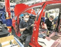 Industria automotriz. Una de las más beneficiadas por el T-MEC. EFE/S. Courdji