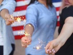 Desafortunadamente la ley federal estadounidense no obliga de ninguna manera a los empleadores a emitir un pago extra por laborar este día. Unsplash