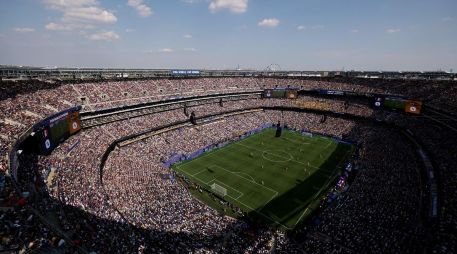 Los equipos sobrevivientes deberán superar los octavos, cuartos y las semifinales para ganarse el derecho de pisar el césped del Estadio de Nueva York/Nueva Jersey. AFP / ARCHIVO