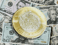 El cierre de la semana del 29 de junio al 3 de julio dejó un balance optimista para el peso mexicano frente al dólar. ESPECIAL / CANVA