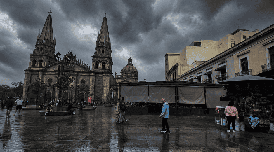 La temporada de lluvias 2026 aún tiene un largo camino por recorrer. ESPECIAL / O. Flores y CANVA