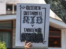 Vecinos de colonias de Guadalajara, Tlaquepaque, Tonalá y Zapopan se manifestaron desde las 10:00 horas en la residencia oficial del Gobernador Pablo Lemus. EL INFORMADOR/A. Navarro