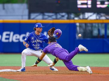 Charros de Jalisco pierde la serie contra Dorados de Chihuahua este sábado en el Estadio Panamericano. CHARROS DE JALISCO