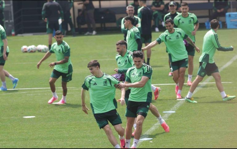 La selección mexicana entrena en el Centro de Alto Rendimiento (CAR) previo a su partido de octavos de final contra Inglaterra.