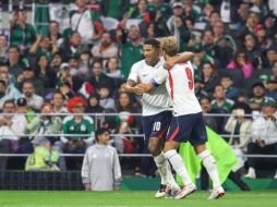Jude Bellingham firmó la victoria de la Selección inglesa al anotar un doblete durante el encuentro de octavos de final. EL INFORMADOR/ A. Navarro