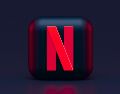 Descubre la lista completa de películas y series que abandonan Netflix en julio de 2026. Organiza tu tiempo y disfruta de estas joyas del entretenimiento antes de que desaparezcan para siempre de tu pantalla. Unsplash
