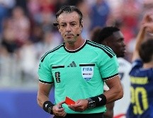La CBF aseguró que no existen elementos que pongan en duda la trayectoria del silbante brasileño. EFE/ARCHIVO