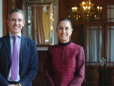 Claudia Sheinbaum Pardo publicó una foto de su encuentro con David Vélez Osorno. X/@Claudiashein
