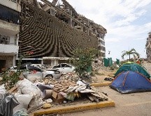 Fotografía que muestra un edificio de las residencias Belo Horizonte en estado de colapso en Catia La Mar, Venezuela. EFE/ R. Peña