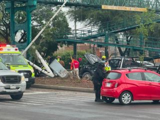 Al punto acudió personal de las aseguradoras para analizar el impacto de los daños. ESPECIAL