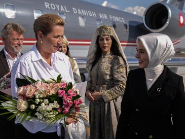 La primera ministra de Dinamarca reafirmó que Groenlandia no está en venta y aseguró que los aliados de la OTAN deben enfocarse en las amenazas externas. EFE/O. Gurdogan