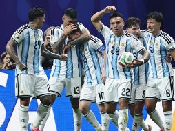 El campeón sigue con vida y ahora enfrentará los Cuartos de Final con la aspiración intacta de defender la corona obtenida cuatro años atrás. EFE / R. Wittek