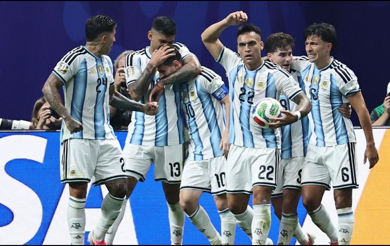 El campeón sigue con vida y ahora enfrentará los Cuartos de Final con la aspiración intacta de defender la corona obtenida cuatro años atrás. EFE / R. Wittek