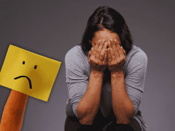 La Organización Mundial de la Salud (OMS) advierte que el descuido emocional temprano tiene repercusiones directas en la etapa adulta. ESPECIAL / CANVA